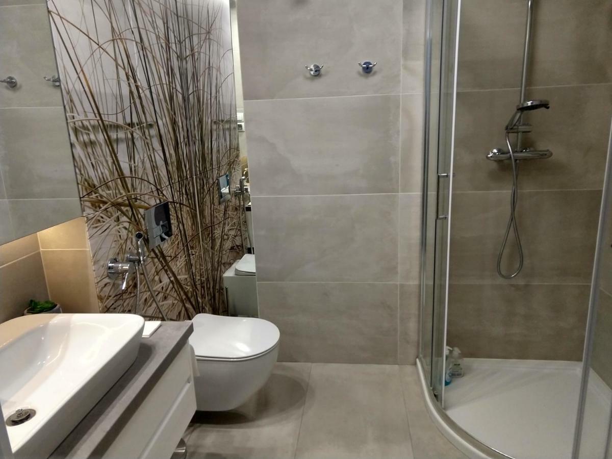 Apartament Fala-Miodowy Dom 코워브제크 외부 사진